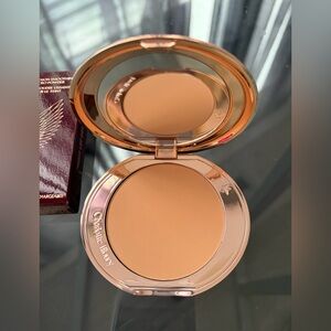 Charlotte Tilbury Airbrush Flawless Finish powder